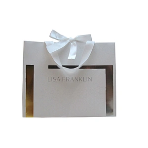 Wholesale Eco-friendly White-Gold Shopping Paper Bag with Handles and Ribbon